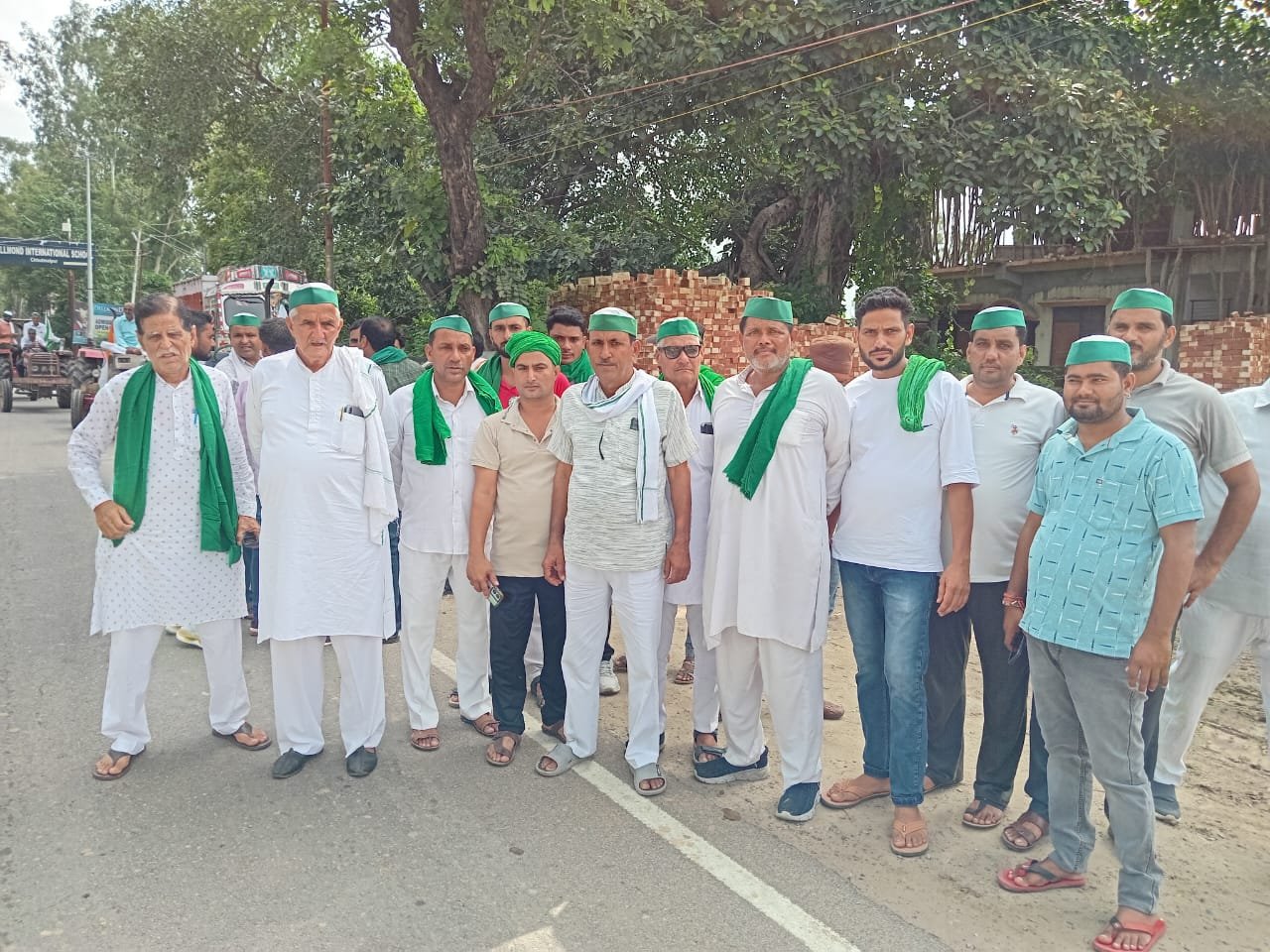 MMNEWSLIVE:- भारतीय किसान यूनियन टिकैत ने निकाला ट्रैक्टर मार्च