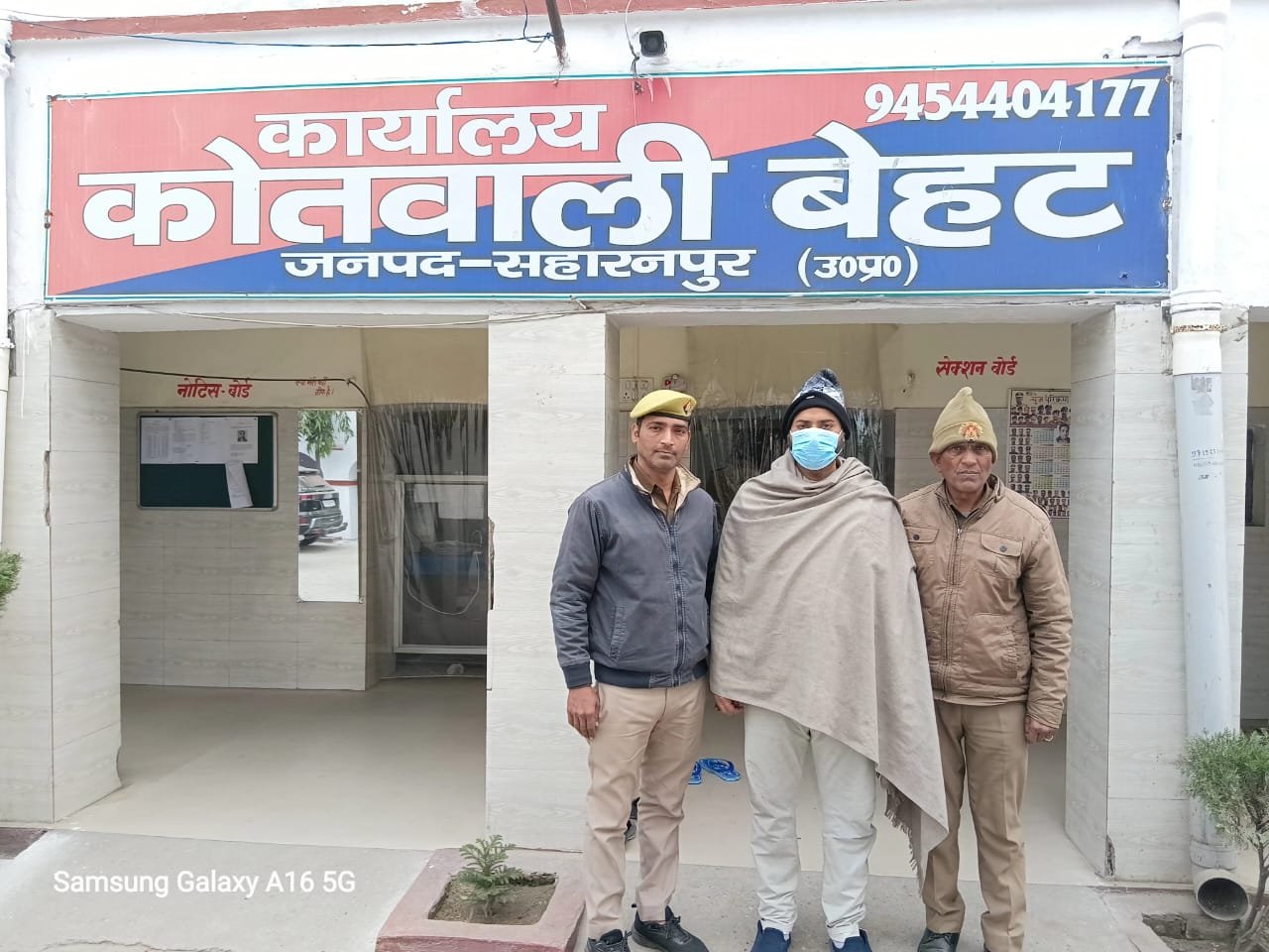 MMNEWS LIVE:-प्रतिबंध कफ़ सीरप बेचने का वांछित चढा पुलिस के हत्थे